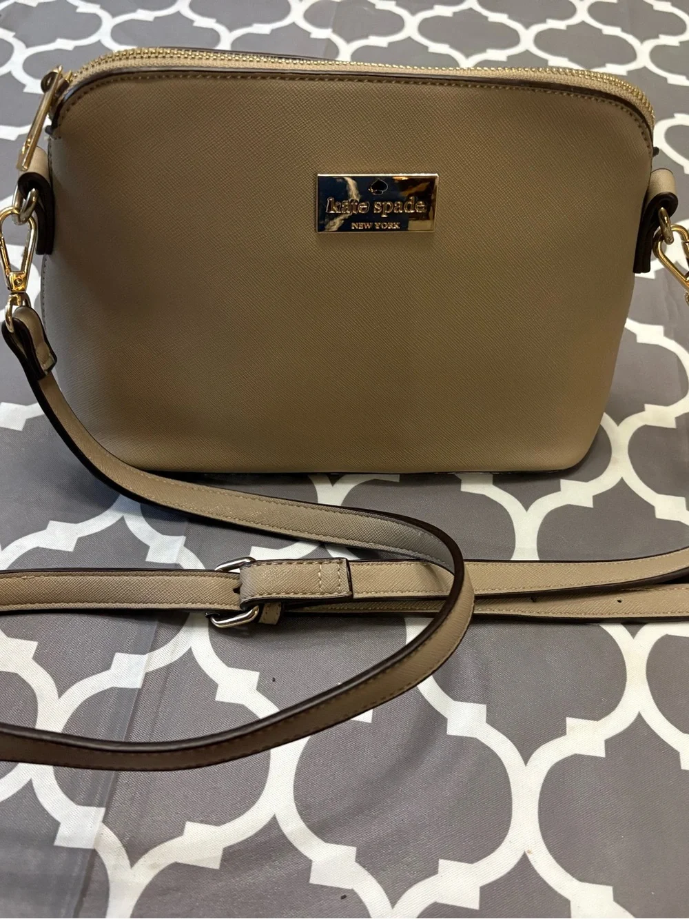 Kate Spade tan Saffiano leather dome crossbody bag purse